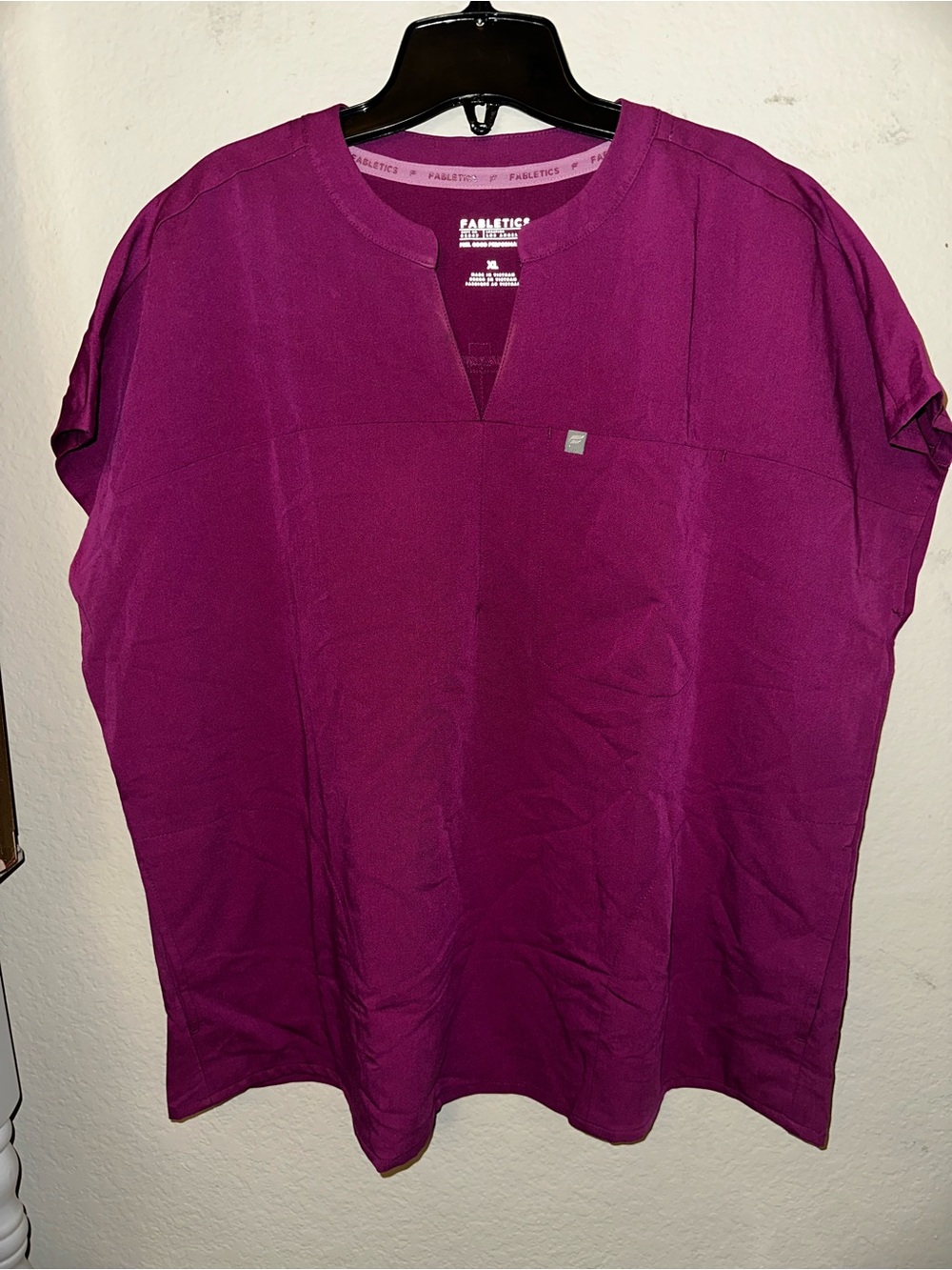 Fabletics scrub top purple size XL